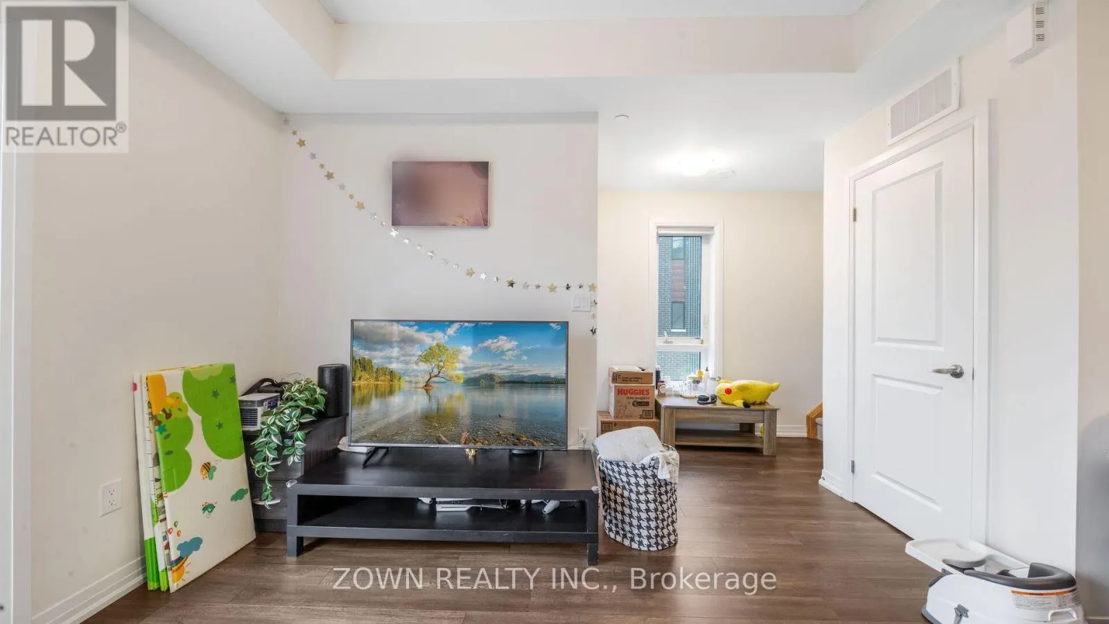 43 - 30 LIBEN WAY