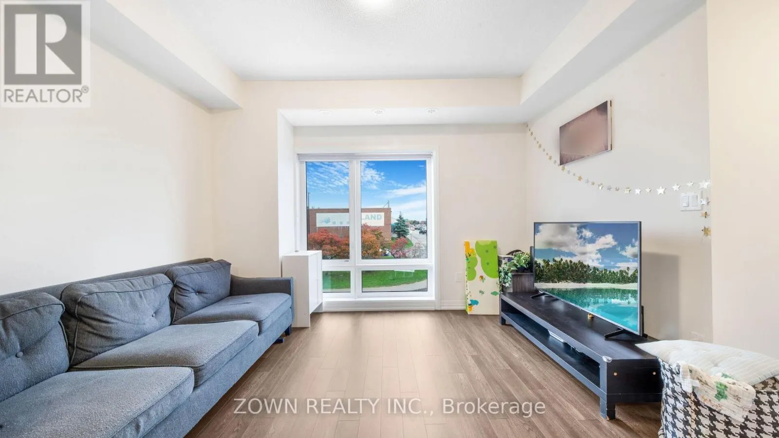 43 - 30 LIBEN WAY