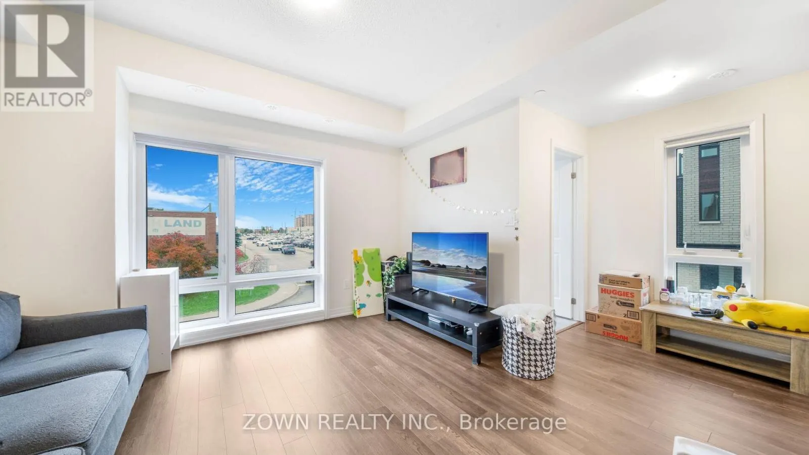 43 - 30 LIBEN WAY