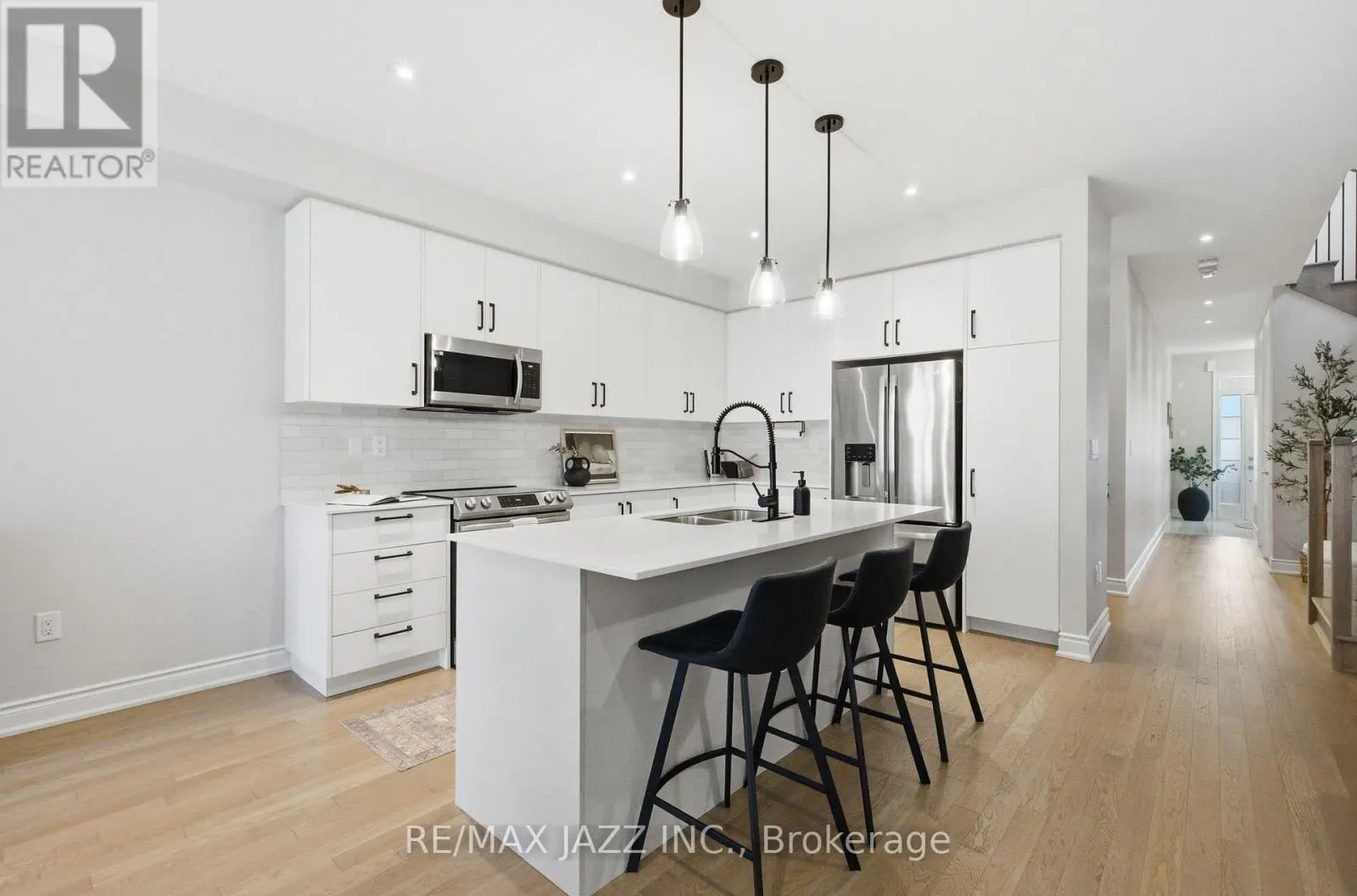 127 LAING DRIVE
