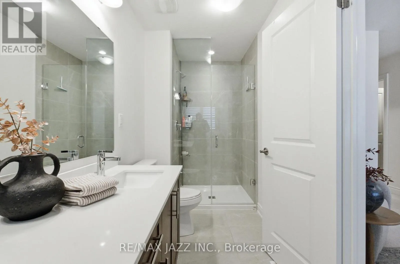 127 LAING DRIVE