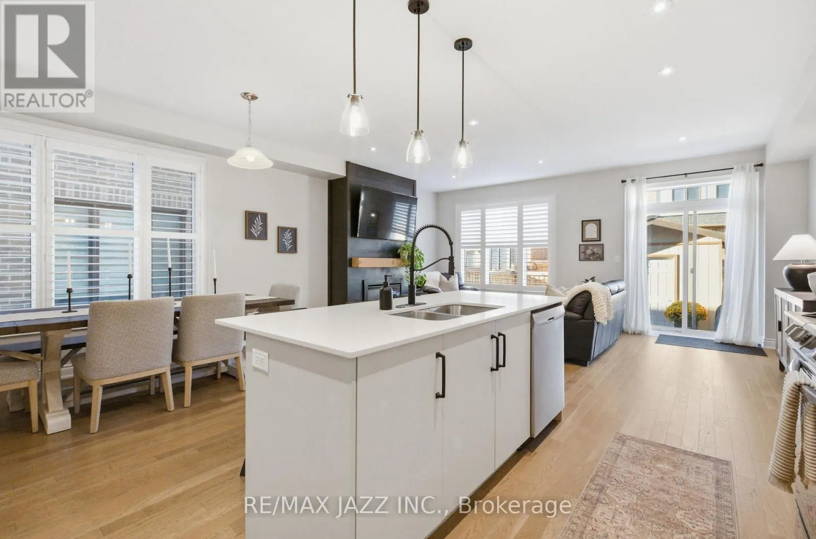 127 LAING DRIVE
