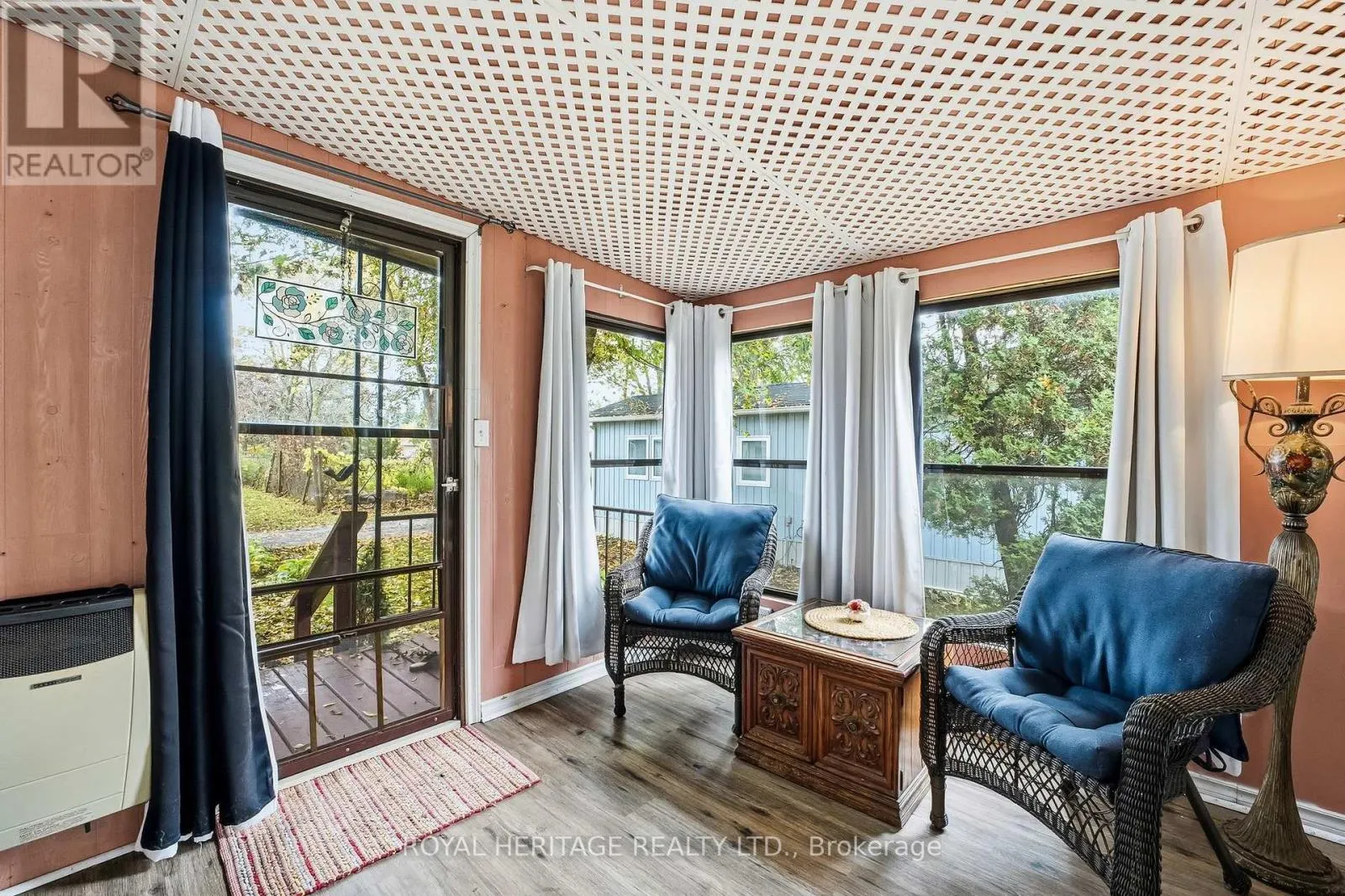 6 - 330 KING STREET E, #6