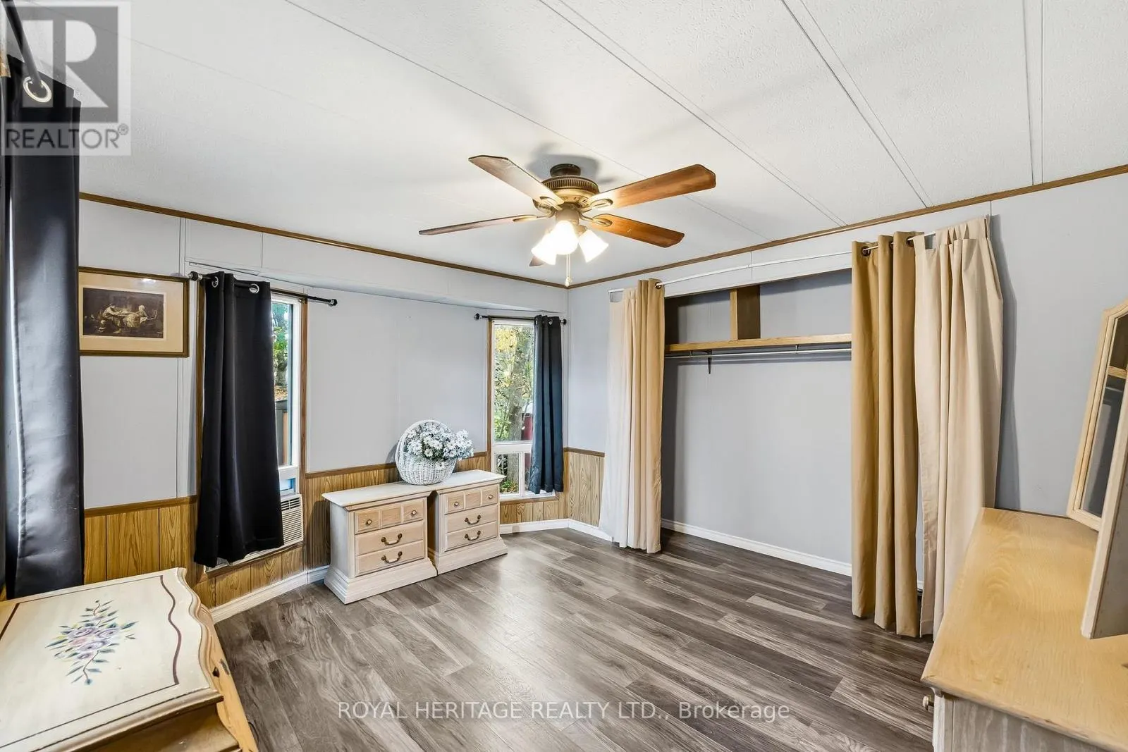 6 - 330 KING STREET E, #6