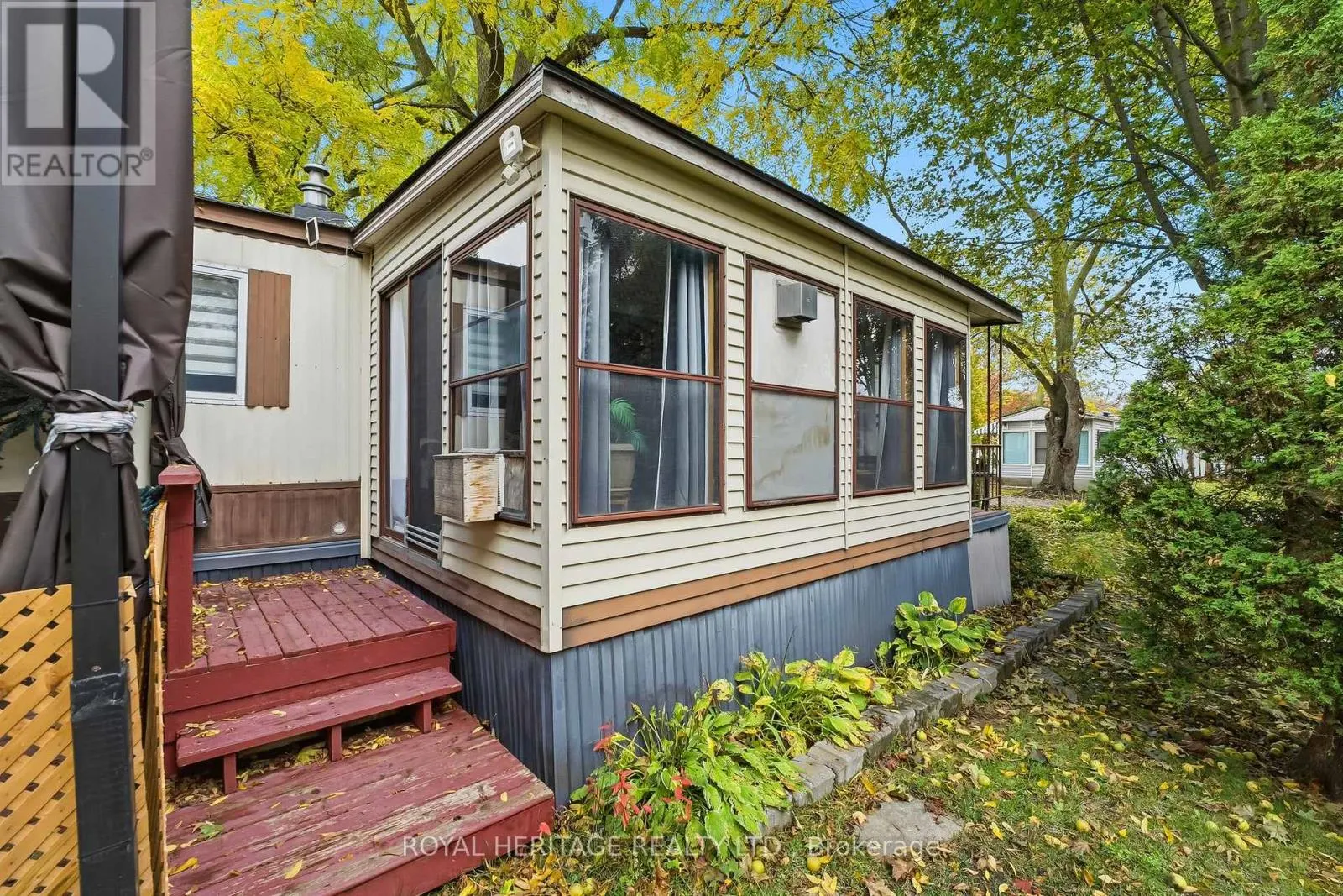 6 - 330 KING STREET E, #6