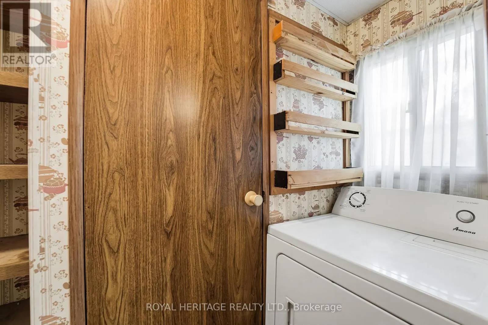 6 - 330 KING STREET E, #6