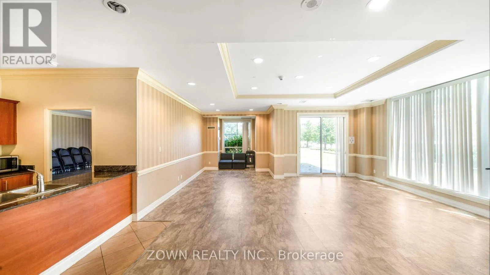 LPHI - 6 ROSEBANK DRIVE