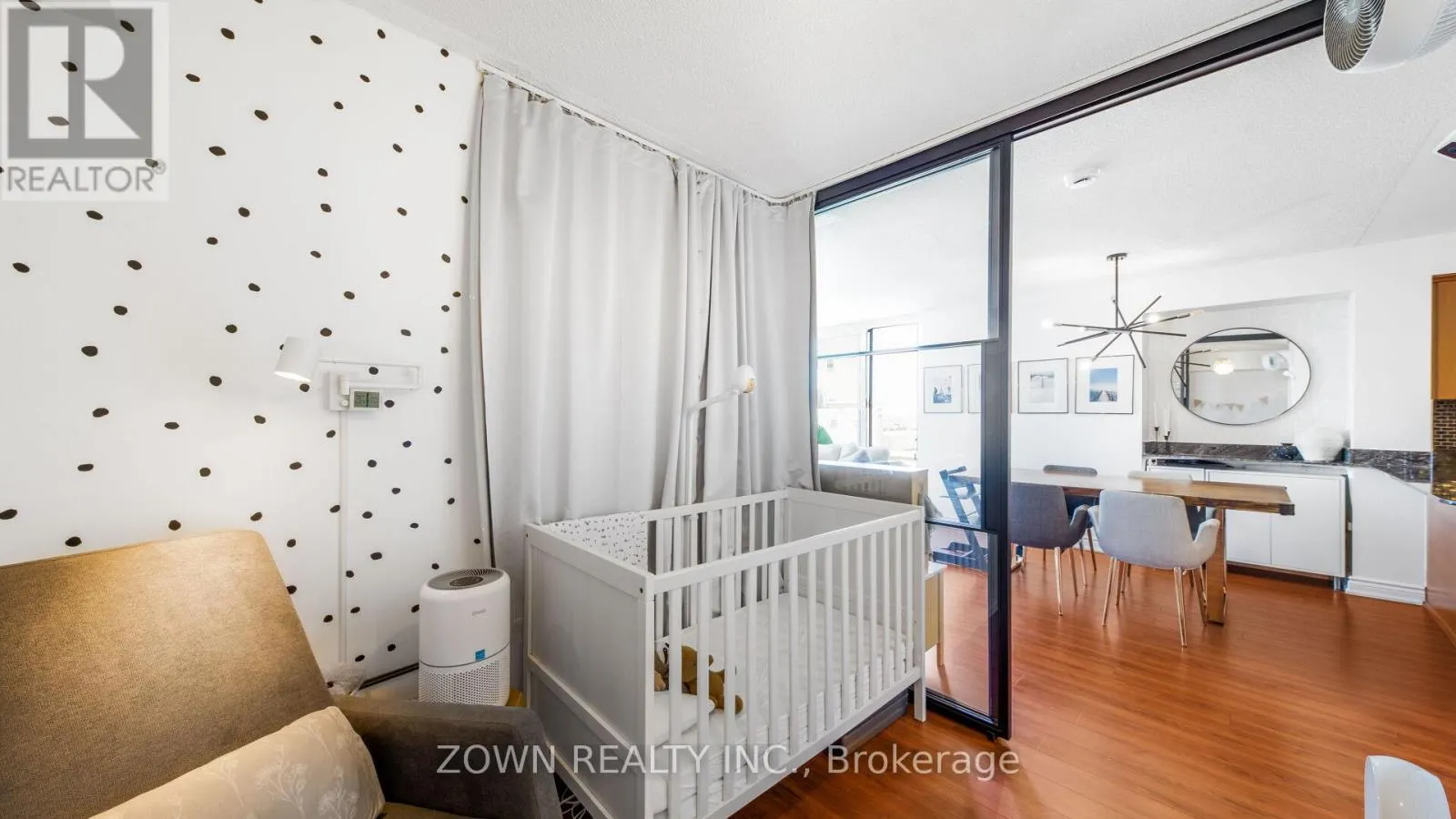 LPHI - 6 ROSEBANK DRIVE