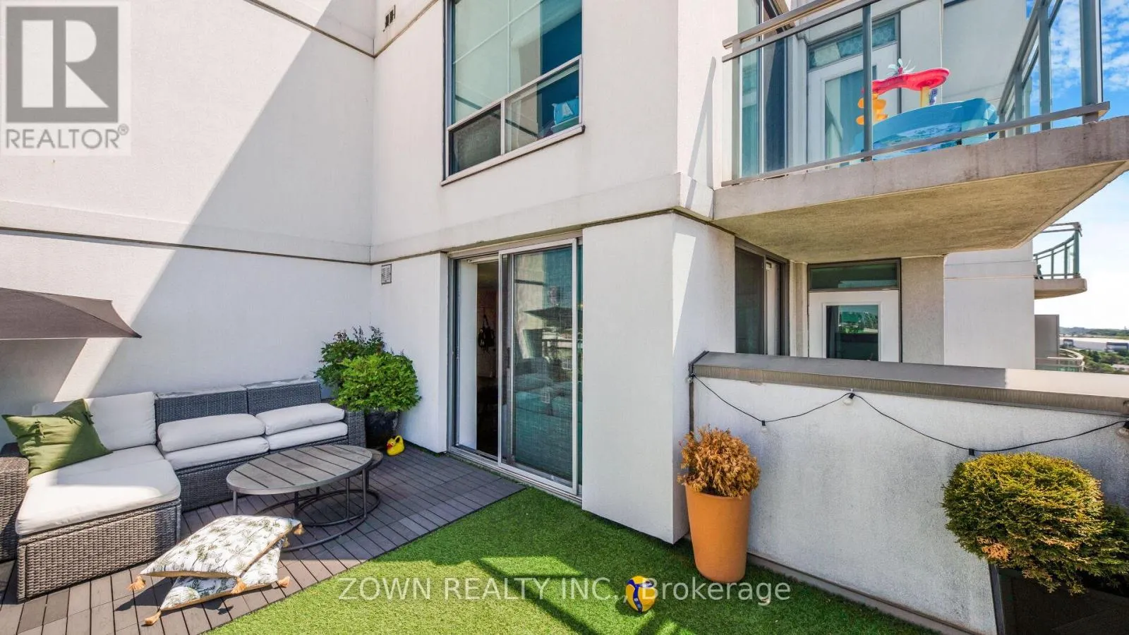 LPHI - 6 ROSEBANK DRIVE