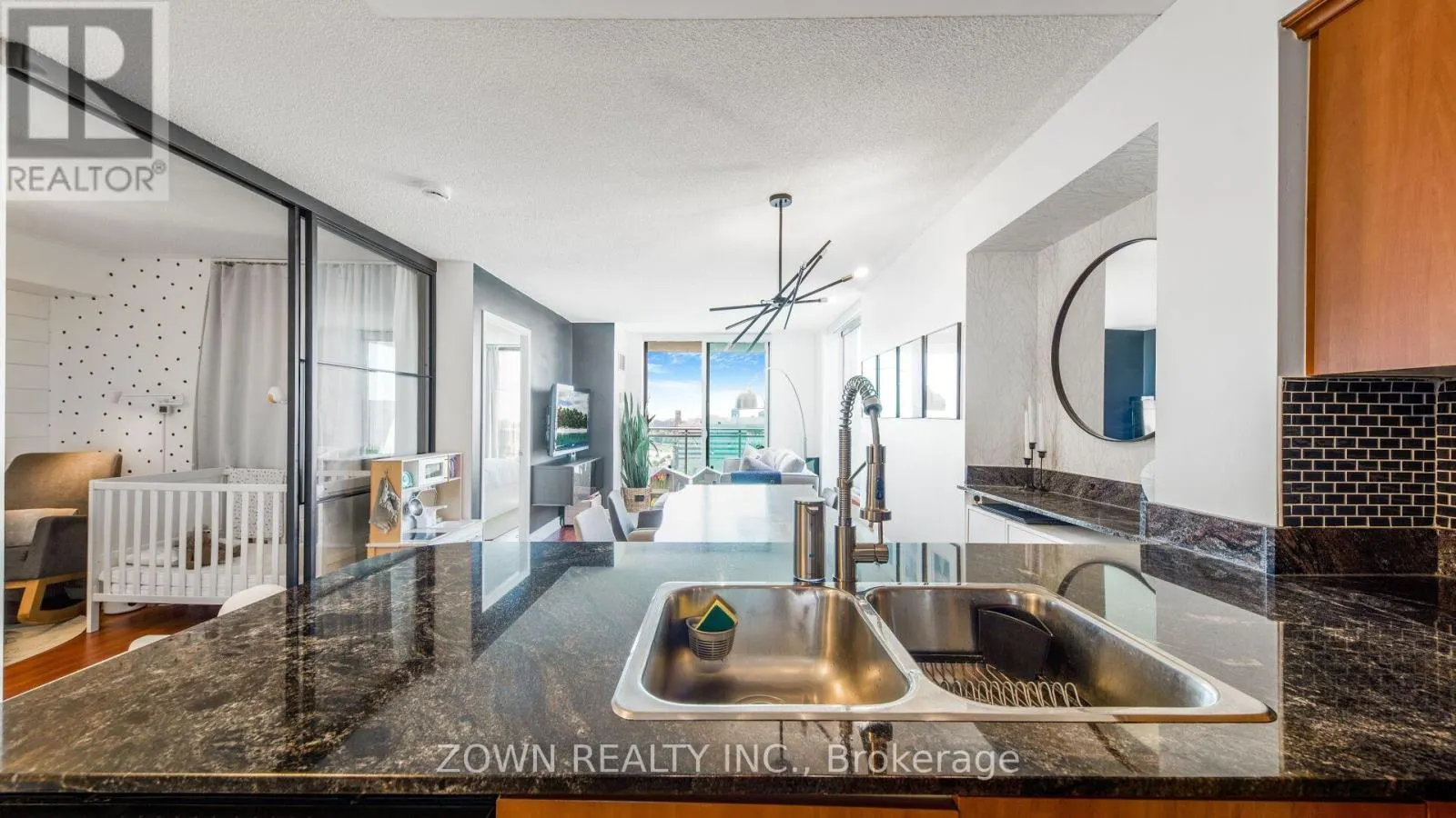 LPHI - 6 ROSEBANK DRIVE