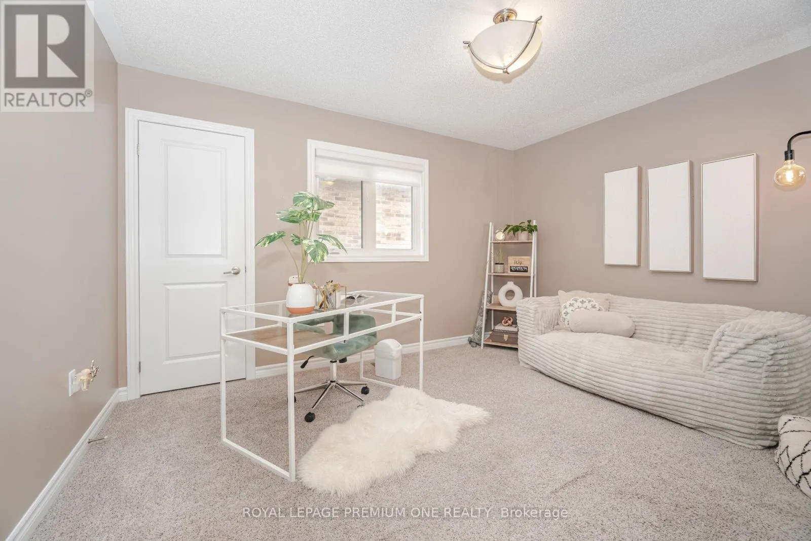 1271 ALDSWORTH CRESCENT
