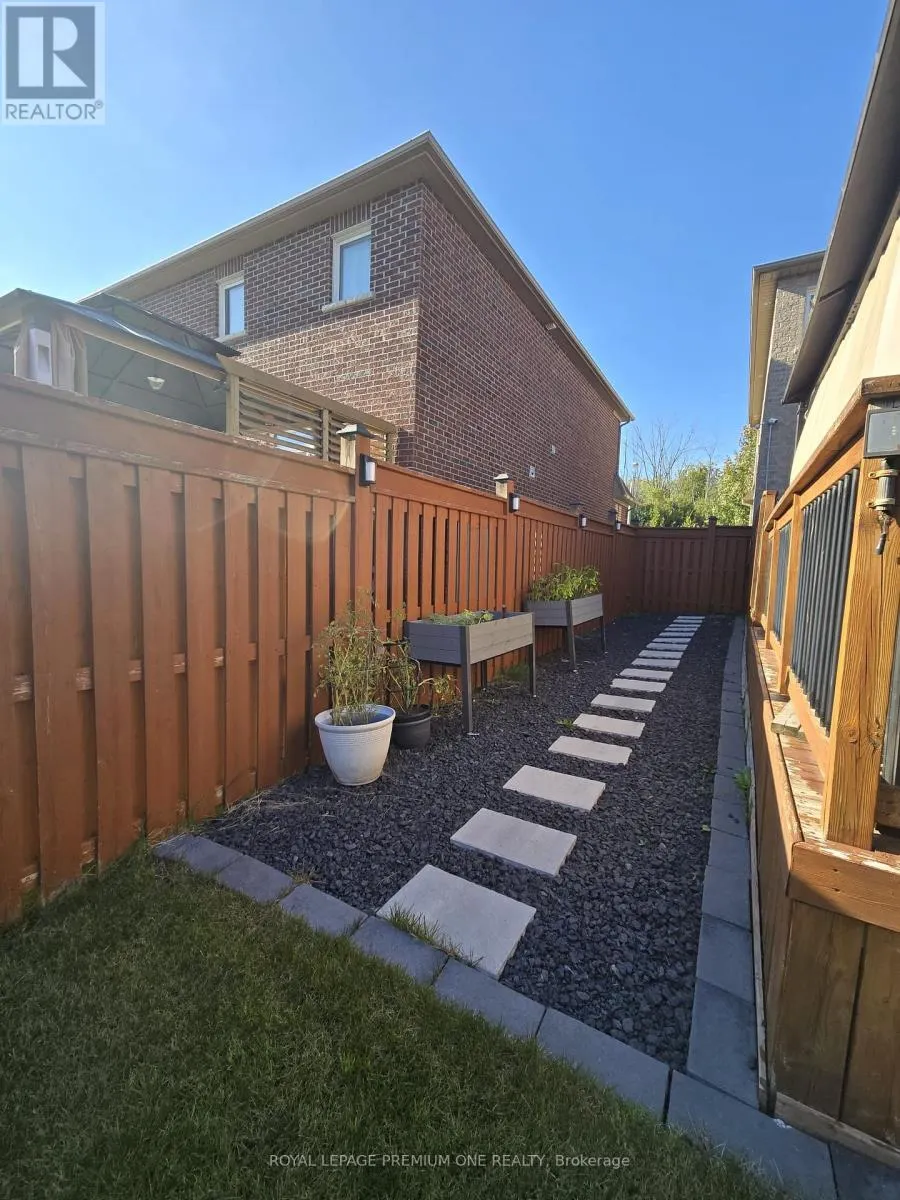 1271 ALDSWORTH CRESCENT