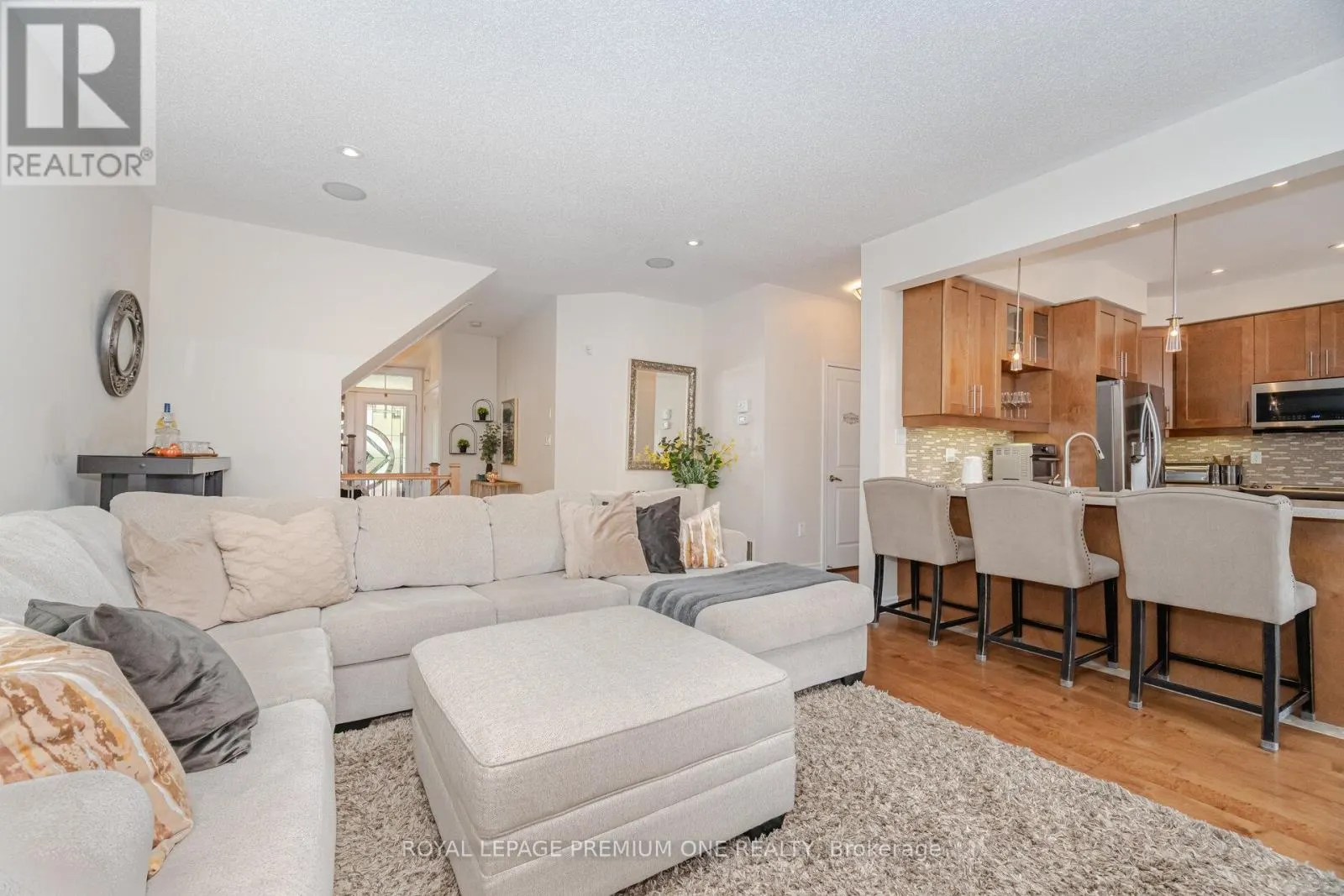 1271 ALDSWORTH CRESCENT