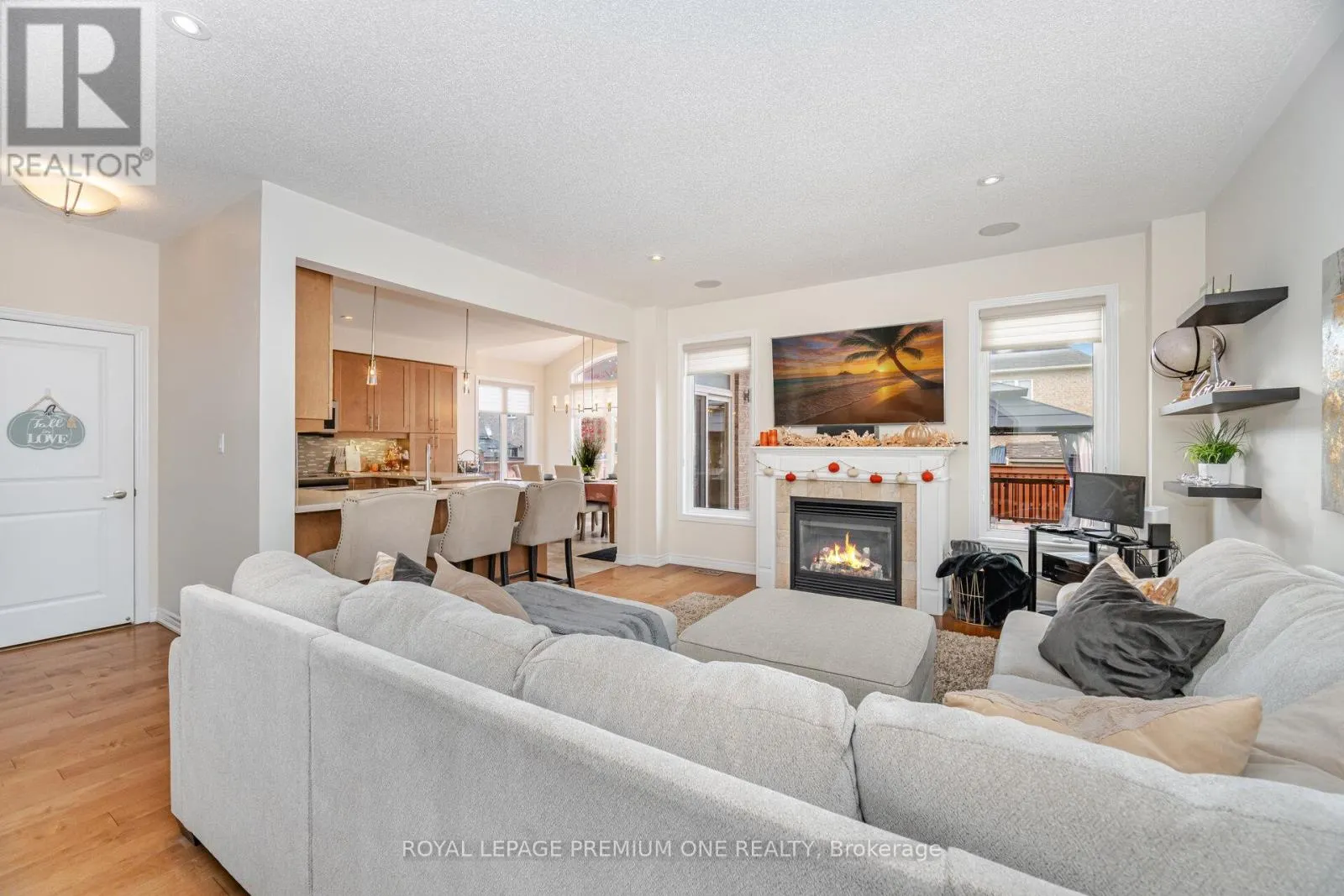 1271 ALDSWORTH CRESCENT
