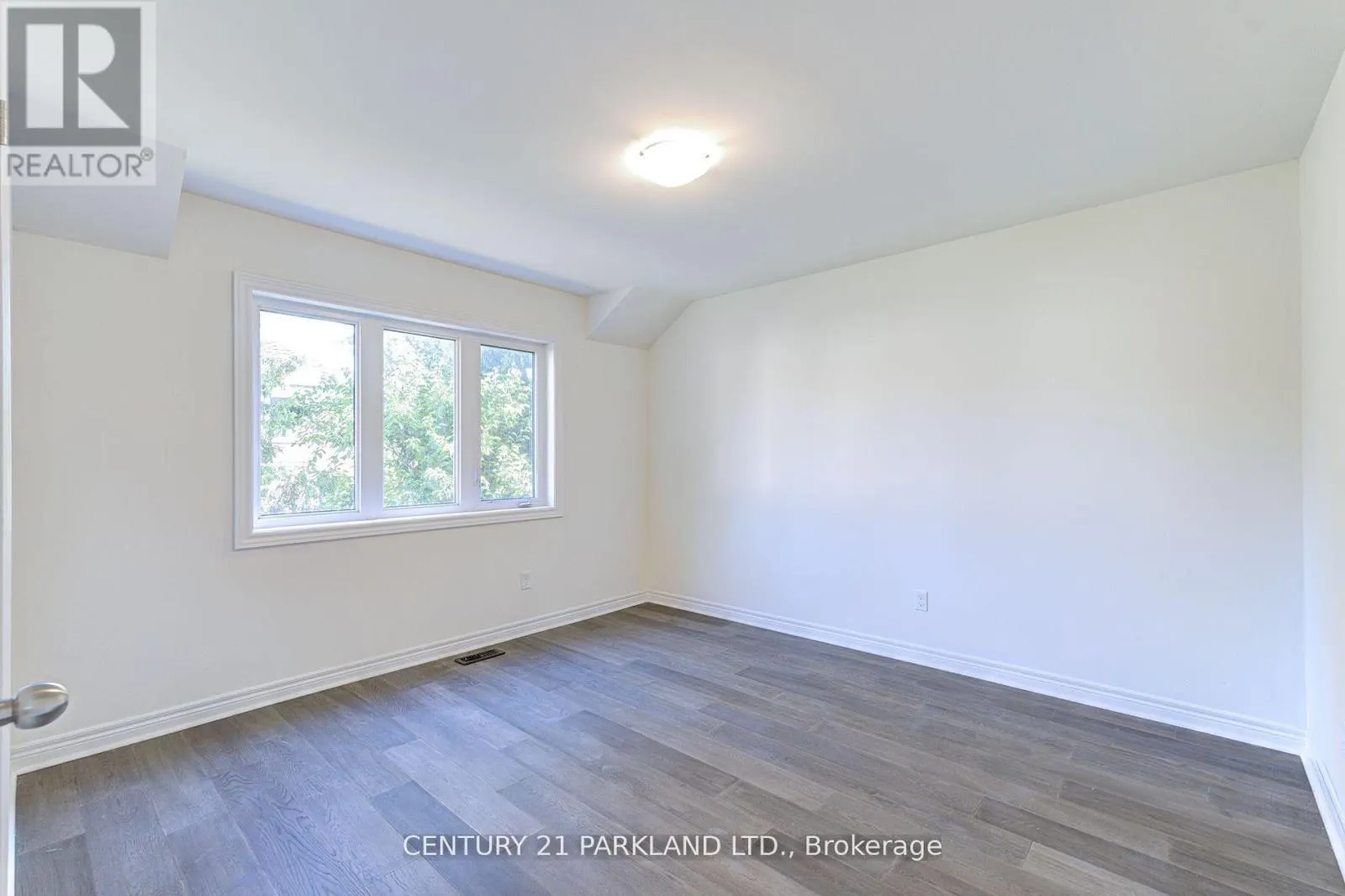POTL #4 - 1741 FAIRPORT ROAD