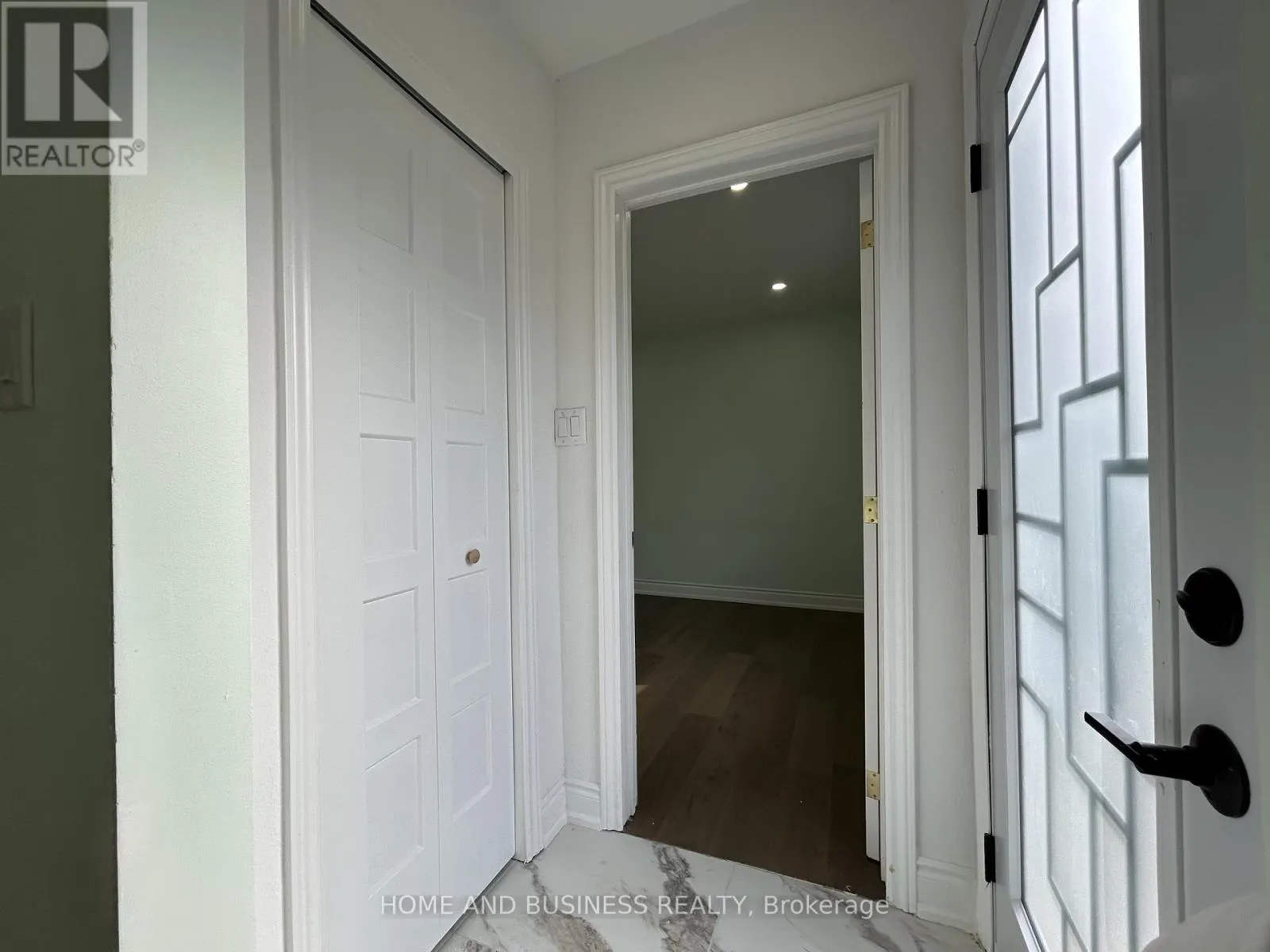 35 MACK AVENUE