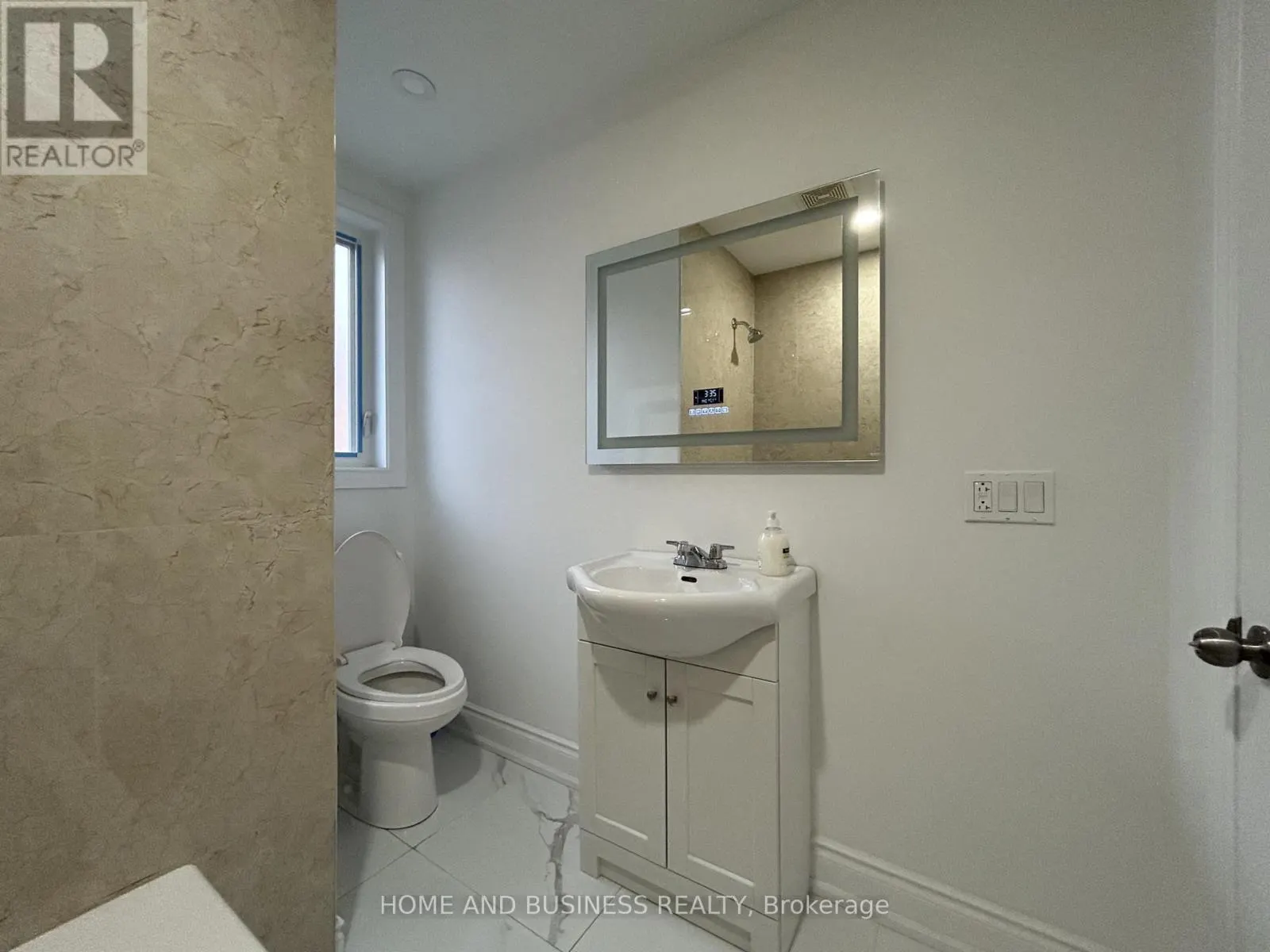 35 MACK AVENUE