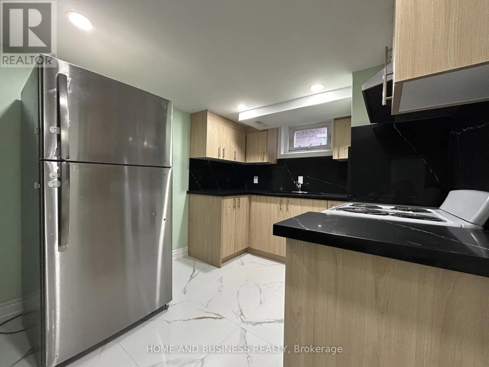 35 MACK AVENUE