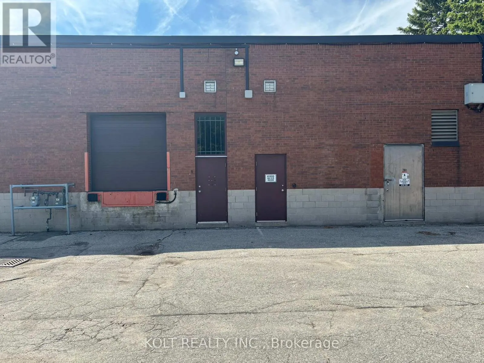 1 - 525 MILNER AVENUE