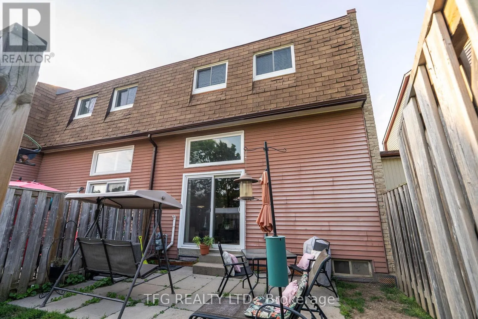 45 - 222 PEARSON STREET, #45