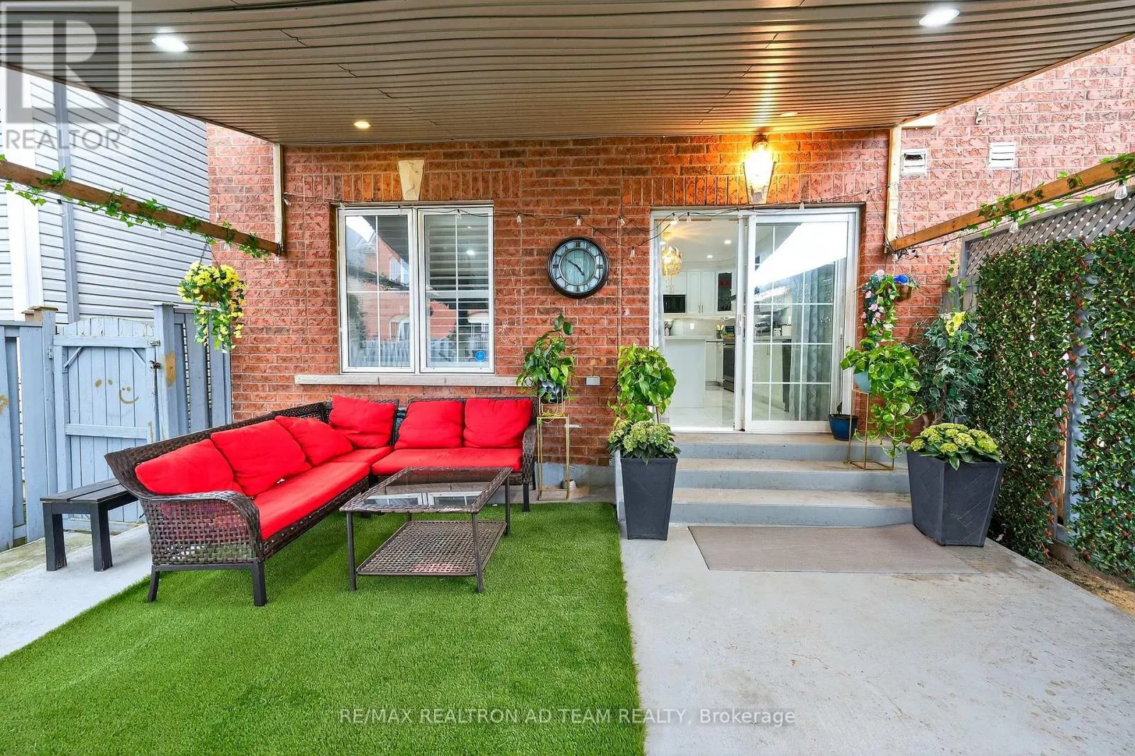 13 CARPENDALE CRESCENT