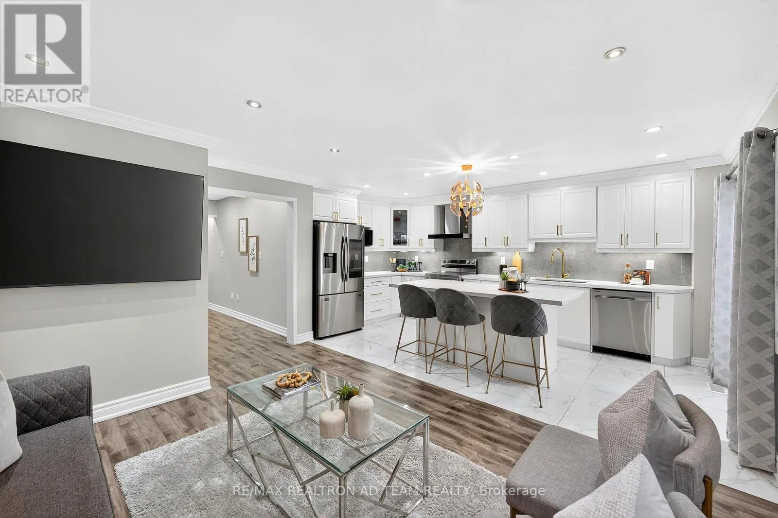 13 CARPENDALE CRESCENT