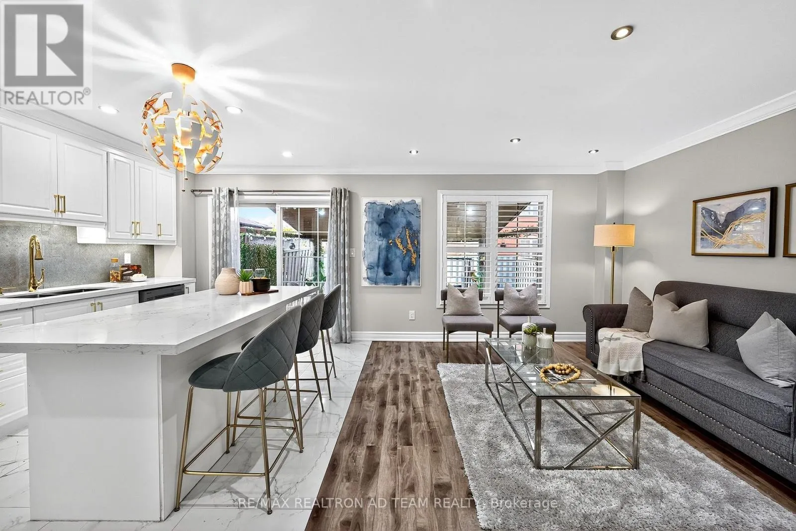 13 CARPENDALE CRESCENT