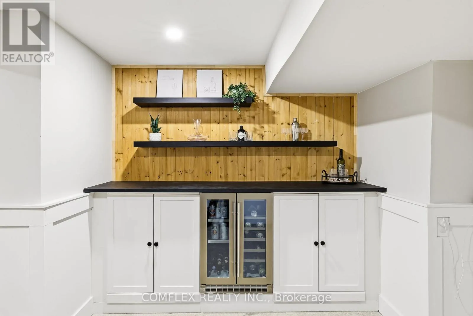 16 ORCHARD PARK DRIVE