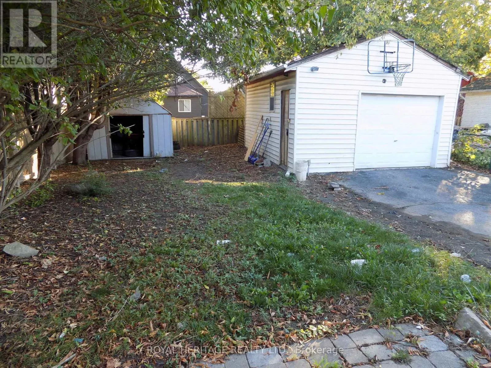 535 MONTRAVE AVENUE