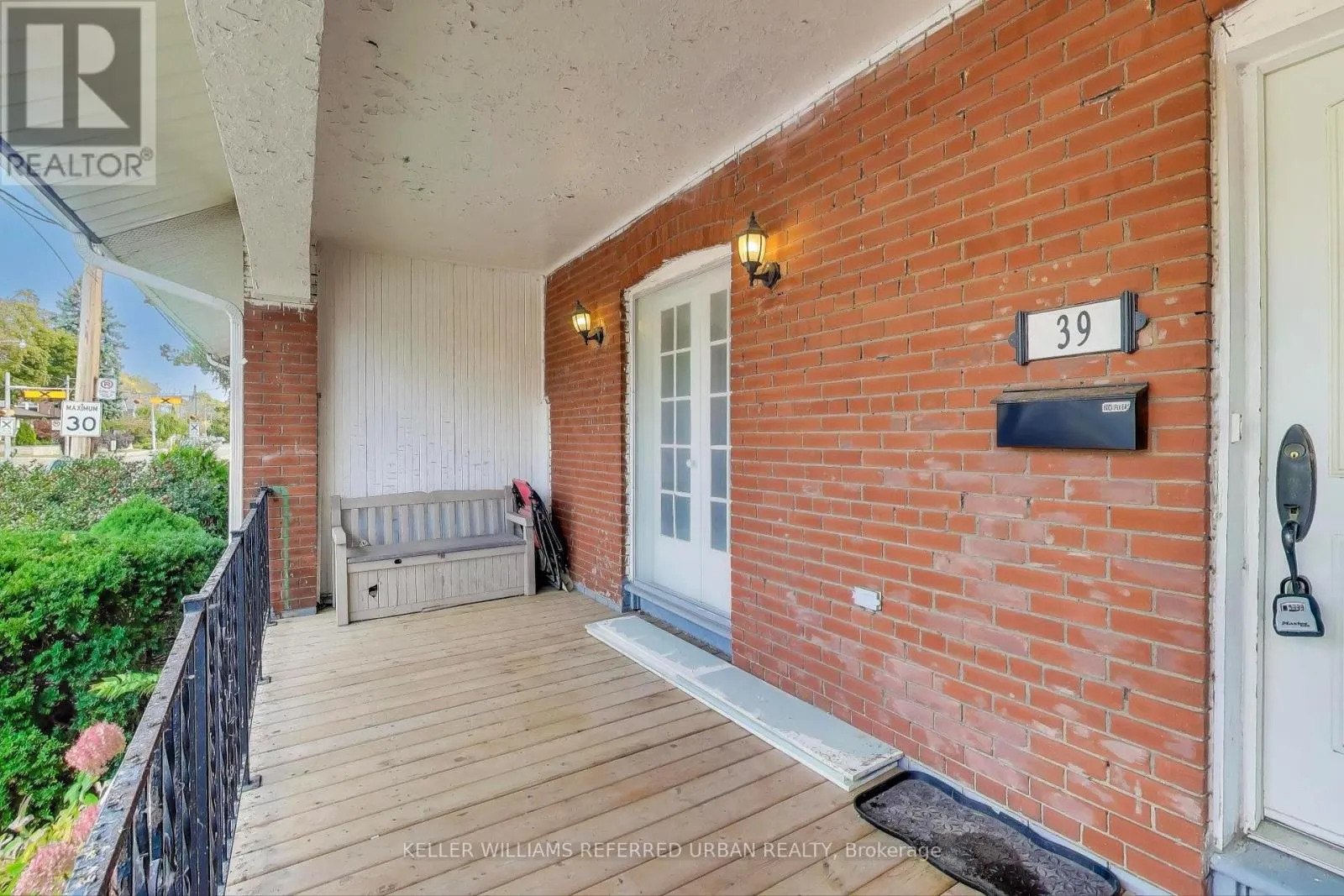39 EASTWOOD ROAD
