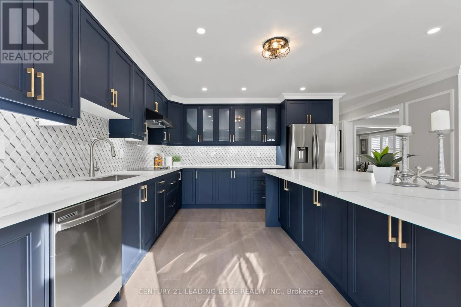 MAIN & 2ND FLOOR - 66 CHATTERSON STREET