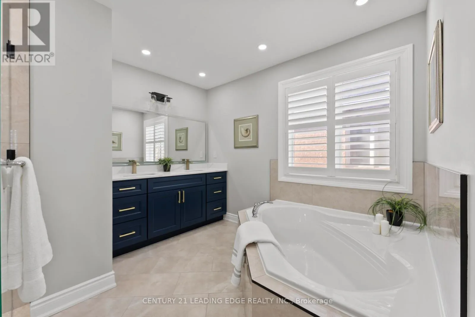 MAIN & 2ND FLOOR - 66 CHATTERSON STREET