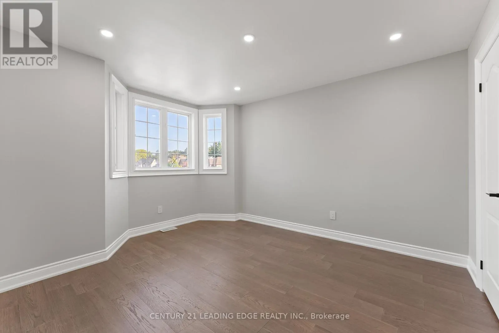 MAIN & 2ND FLOOR - 66 CHATTERSON STREET