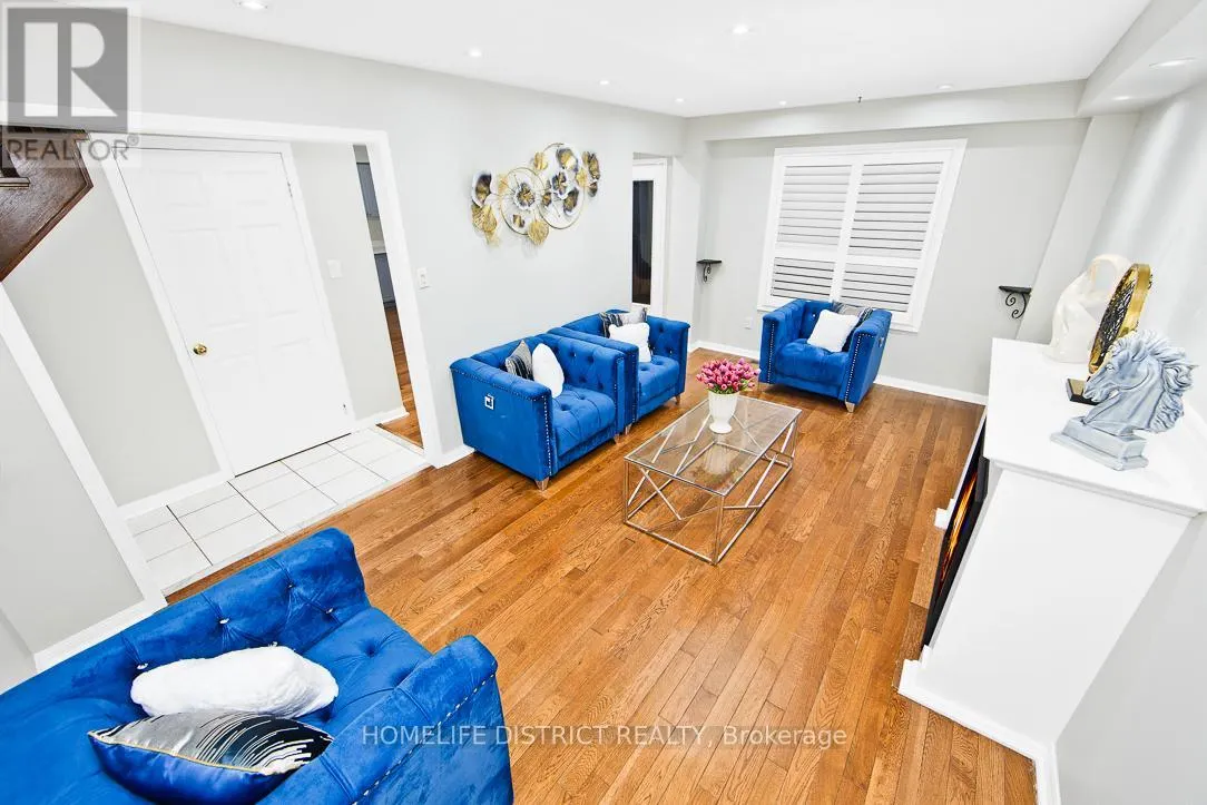 50 WELDRICK CRESCENT