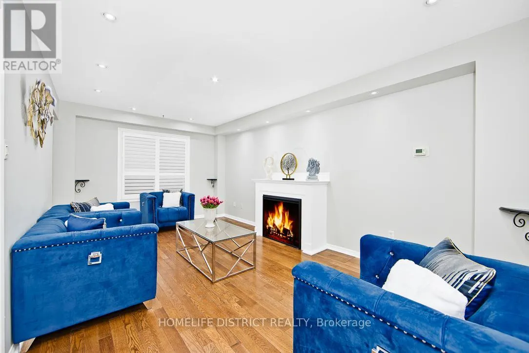 50 WELDRICK CRESCENT