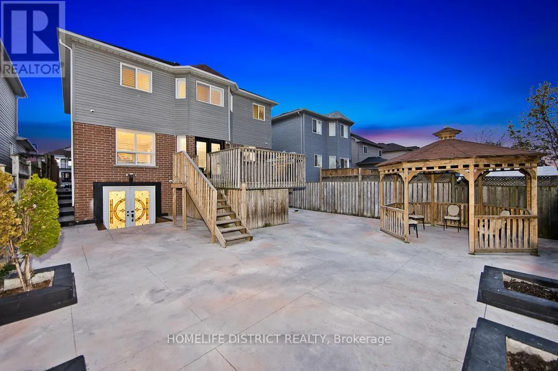 50 WELDRICK CRESCENT