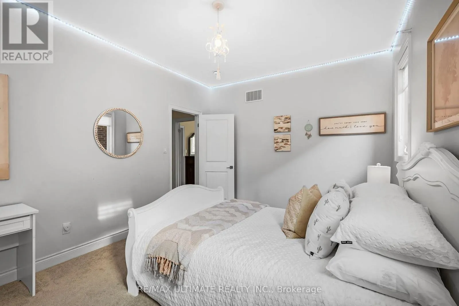 42 DONWOODS CRESCENT