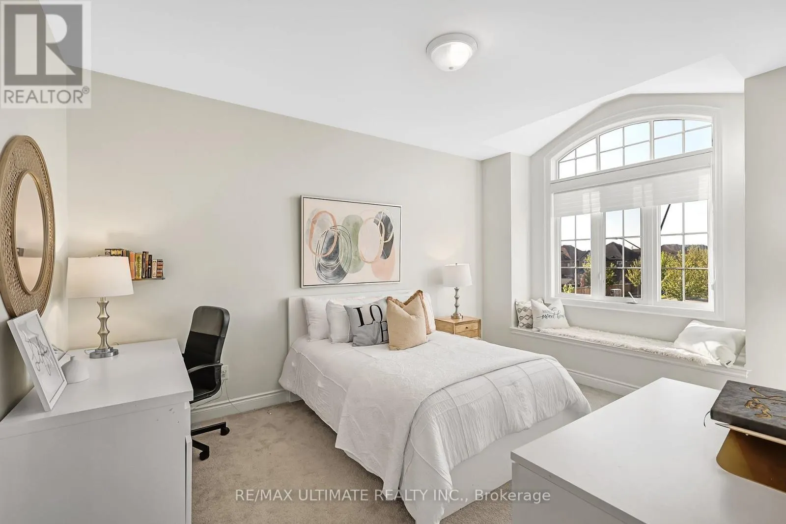 42 DONWOODS CRESCENT