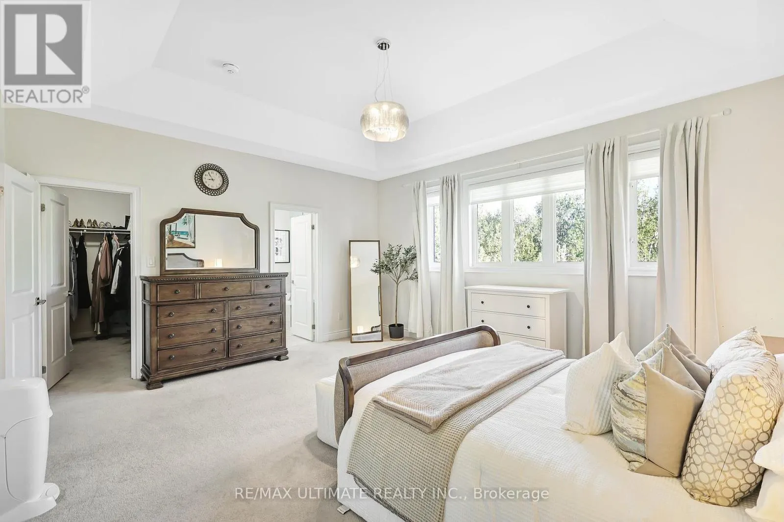 42 DONWOODS CRESCENT