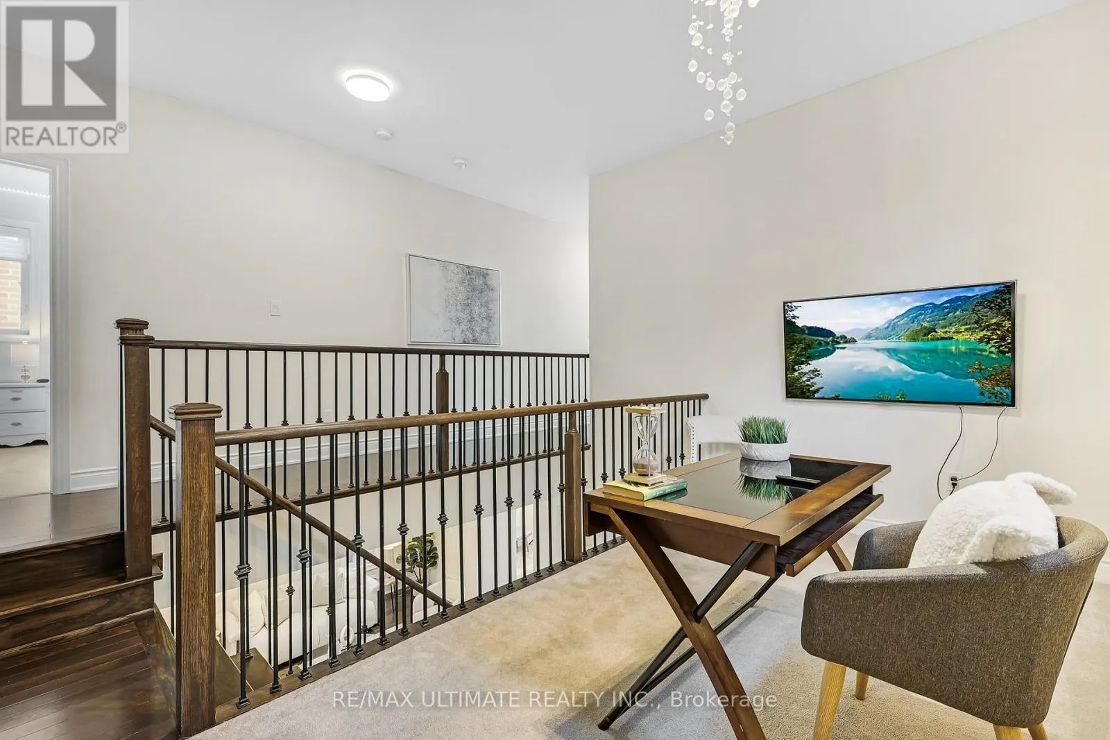 42 DONWOODS CRESCENT