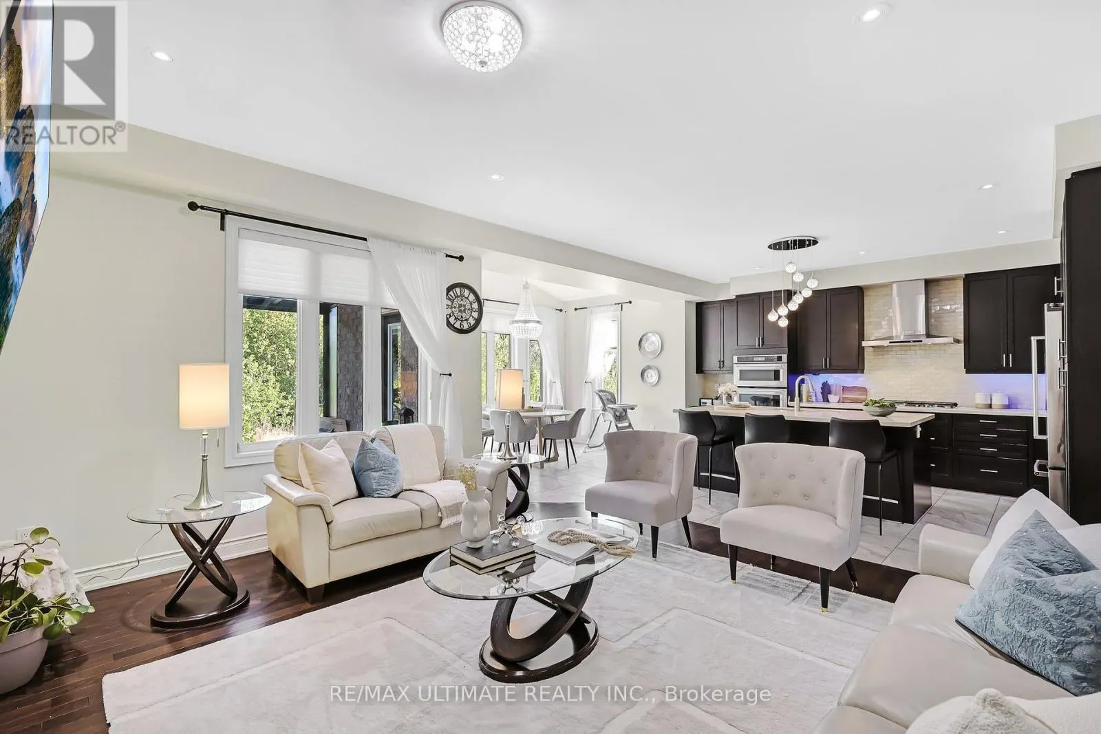 42 DONWOODS CRESCENT