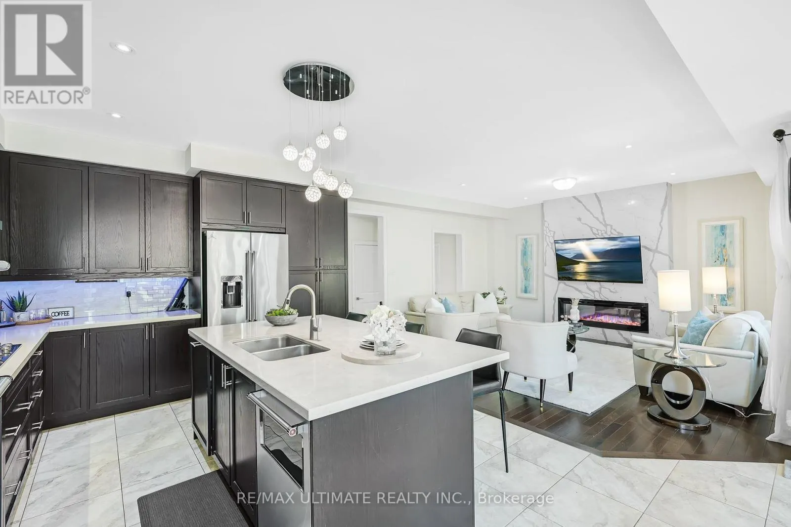 42 DONWOODS CRESCENT