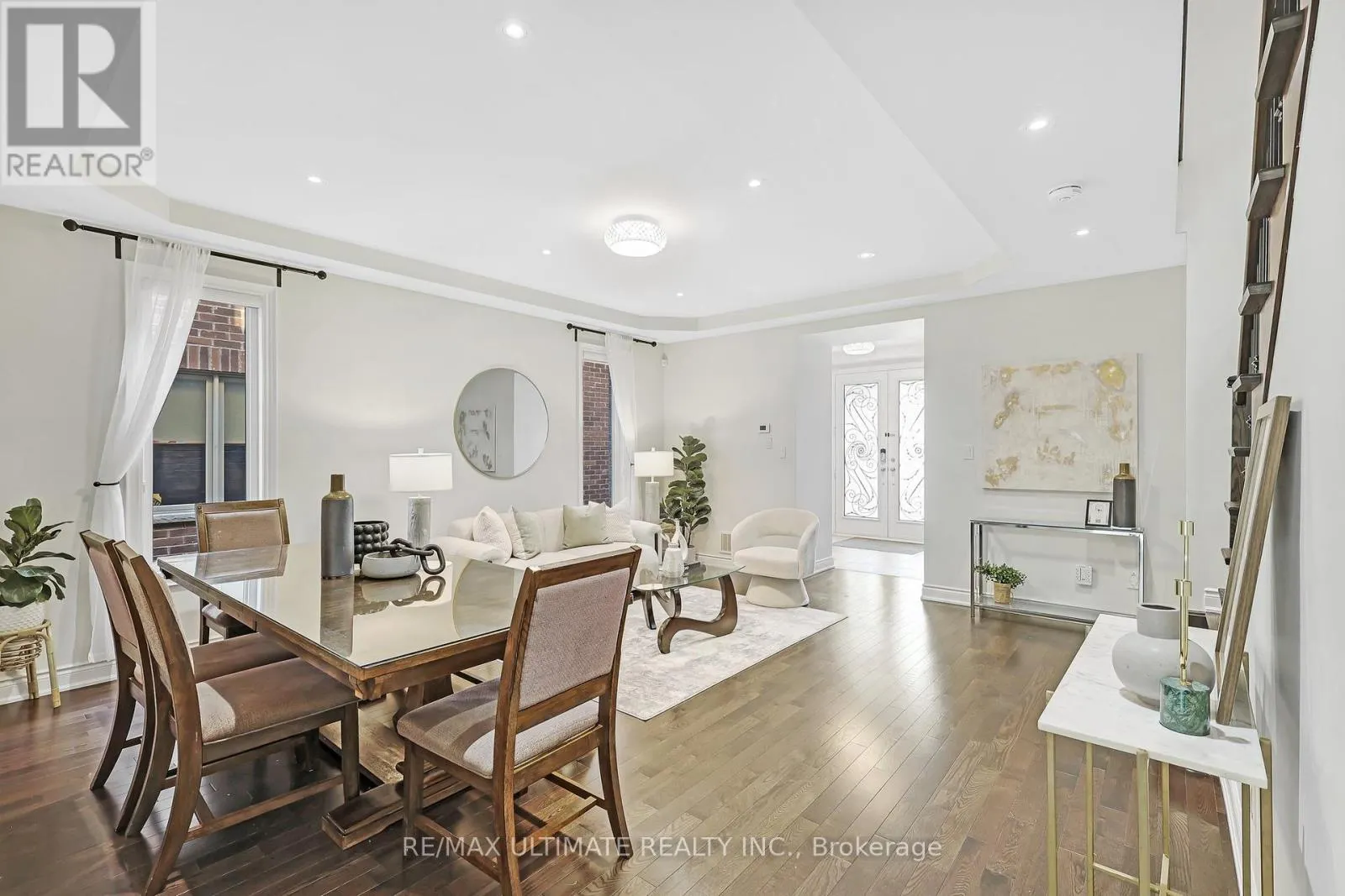 42 DONWOODS CRESCENT