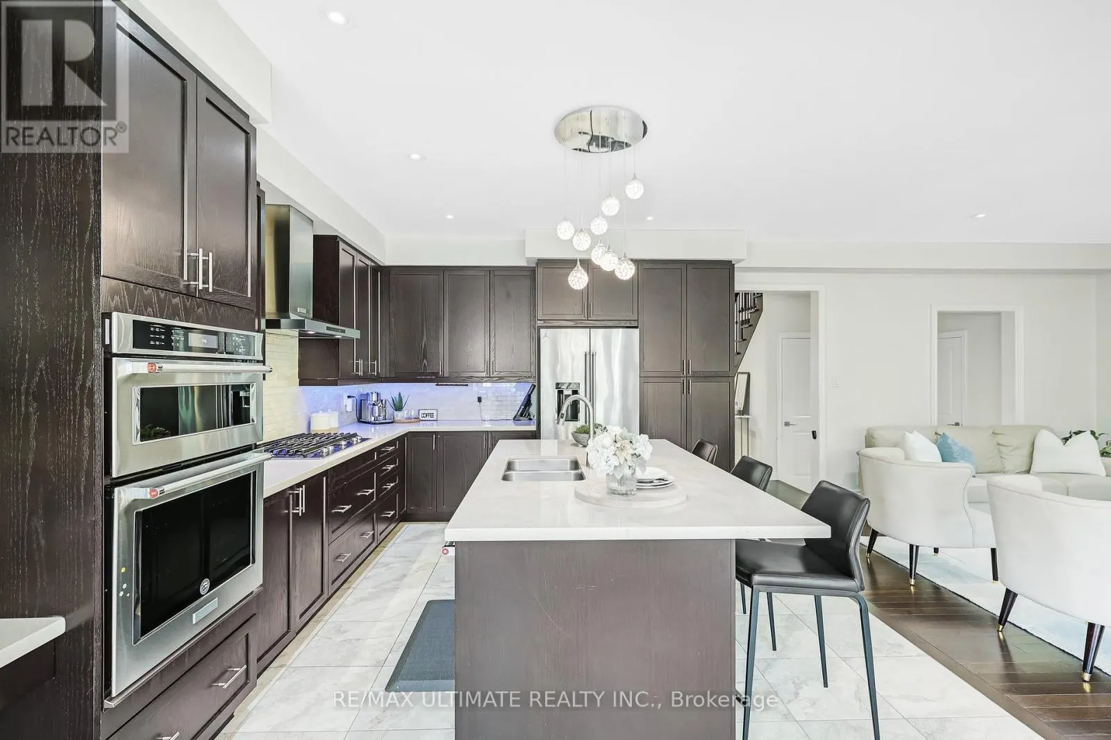 42 DONWOODS CRESCENT