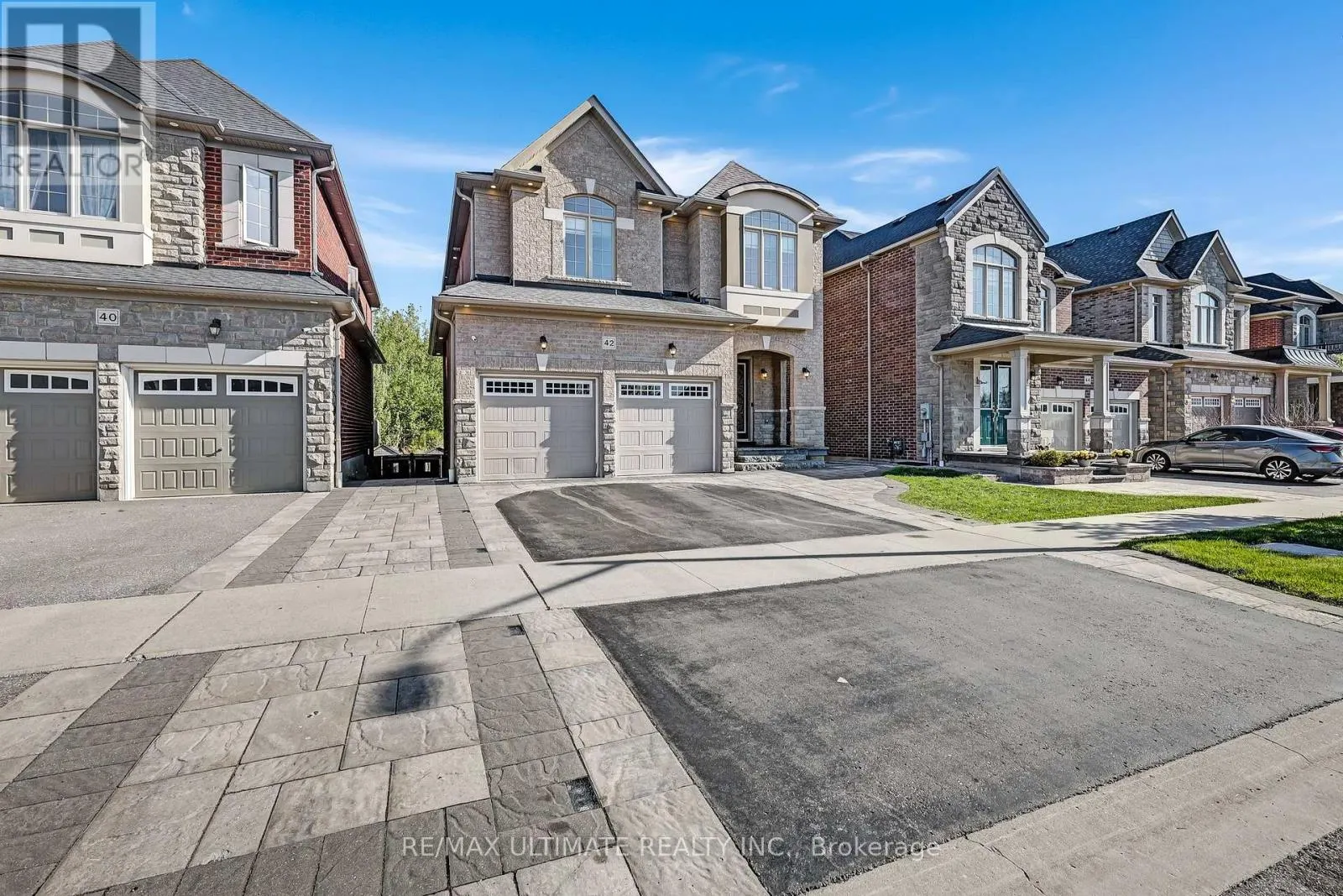 42 DONWOODS CRESCENT