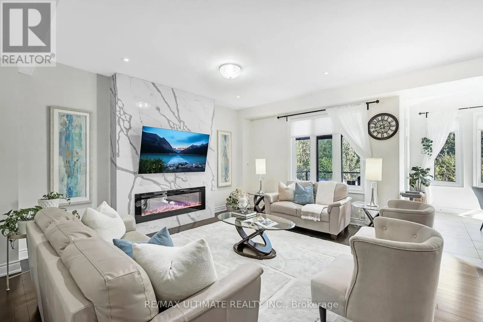 42 DONWOODS CRESCENT