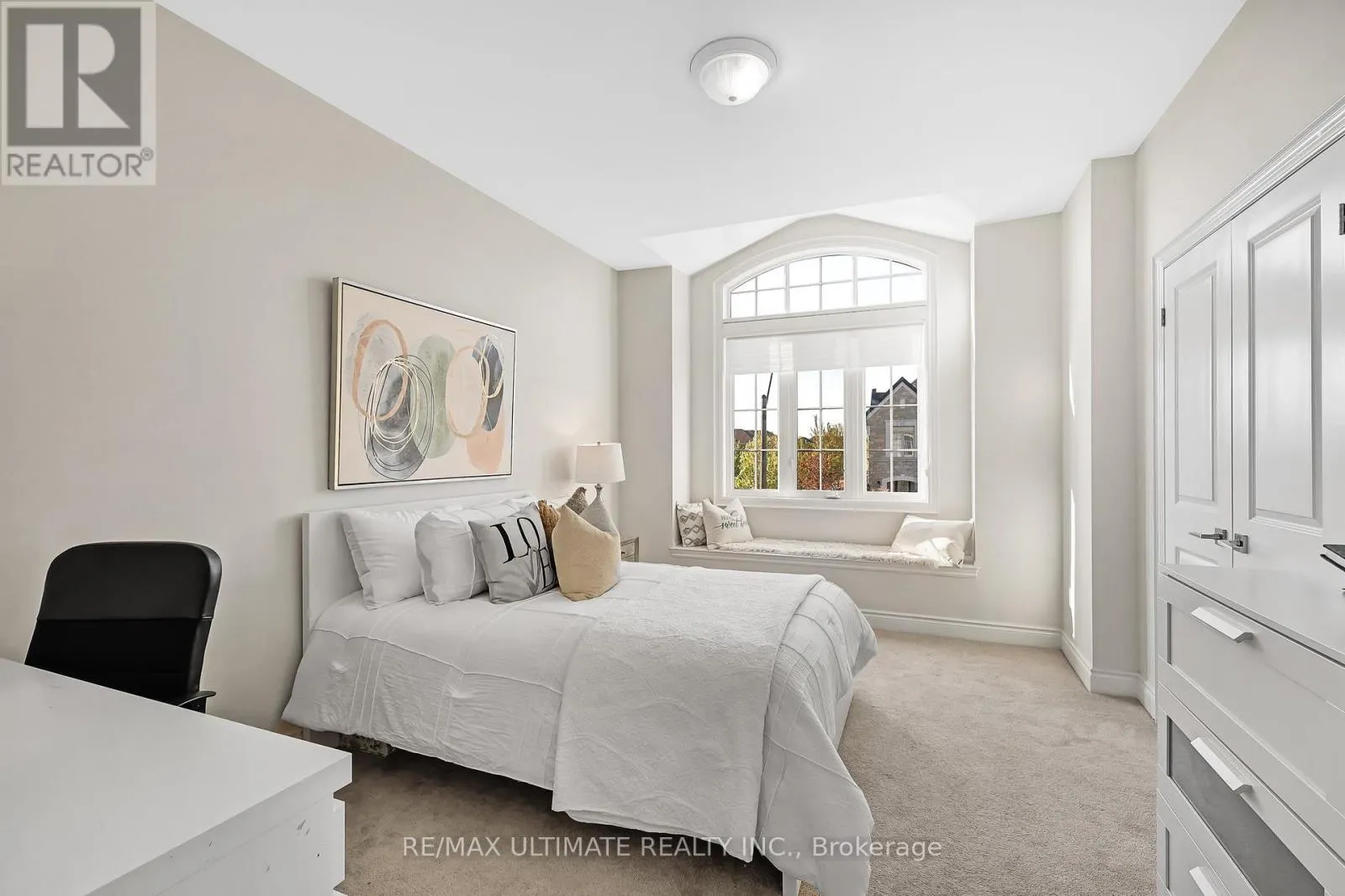 42 DONWOODS CRESCENT