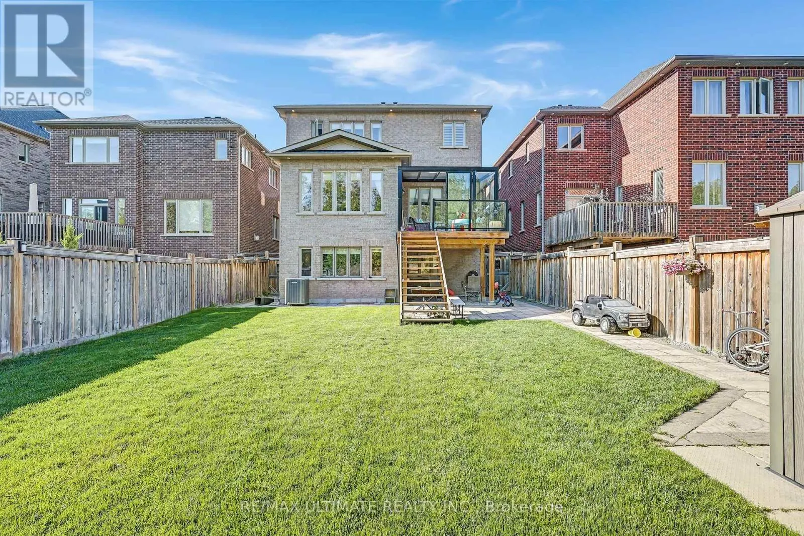 42 DONWOODS CRESCENT