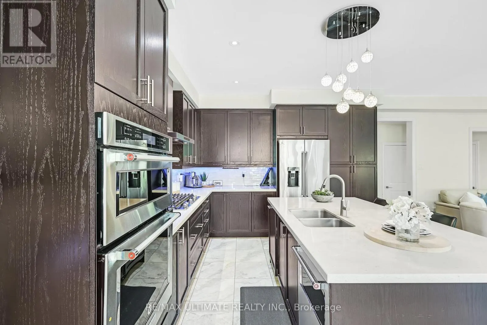 42 DONWOODS CRESCENT