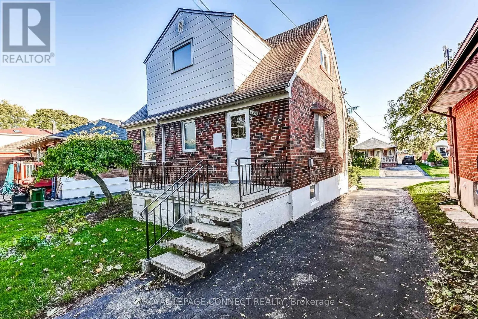 11 WARINGSTOWN DRIVE